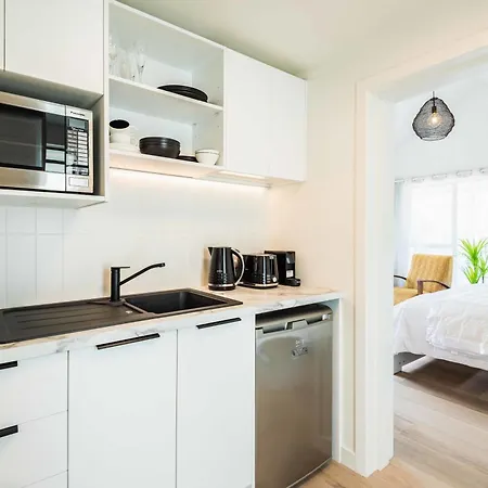 Spacious, Breezy Studio Apartment, Moments From Downtown And Beach Mount Maunganui Exterior photo