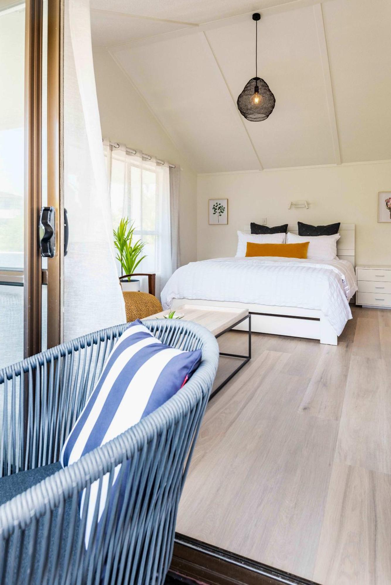 Spacious, Breezy Apartment, Moments From Downtown And